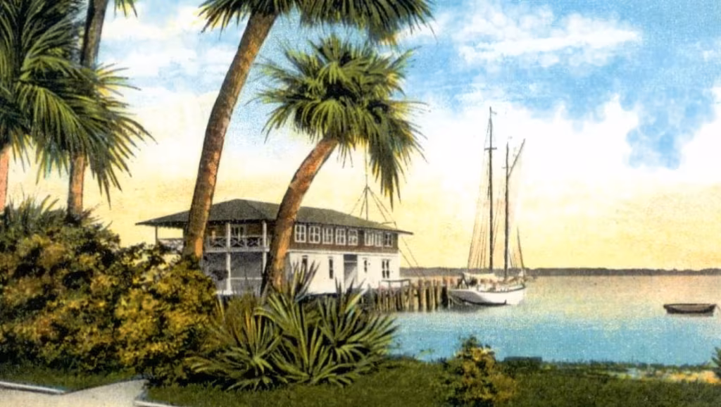 Newly enlarged St. Lucie River Yacht Club in 1924.