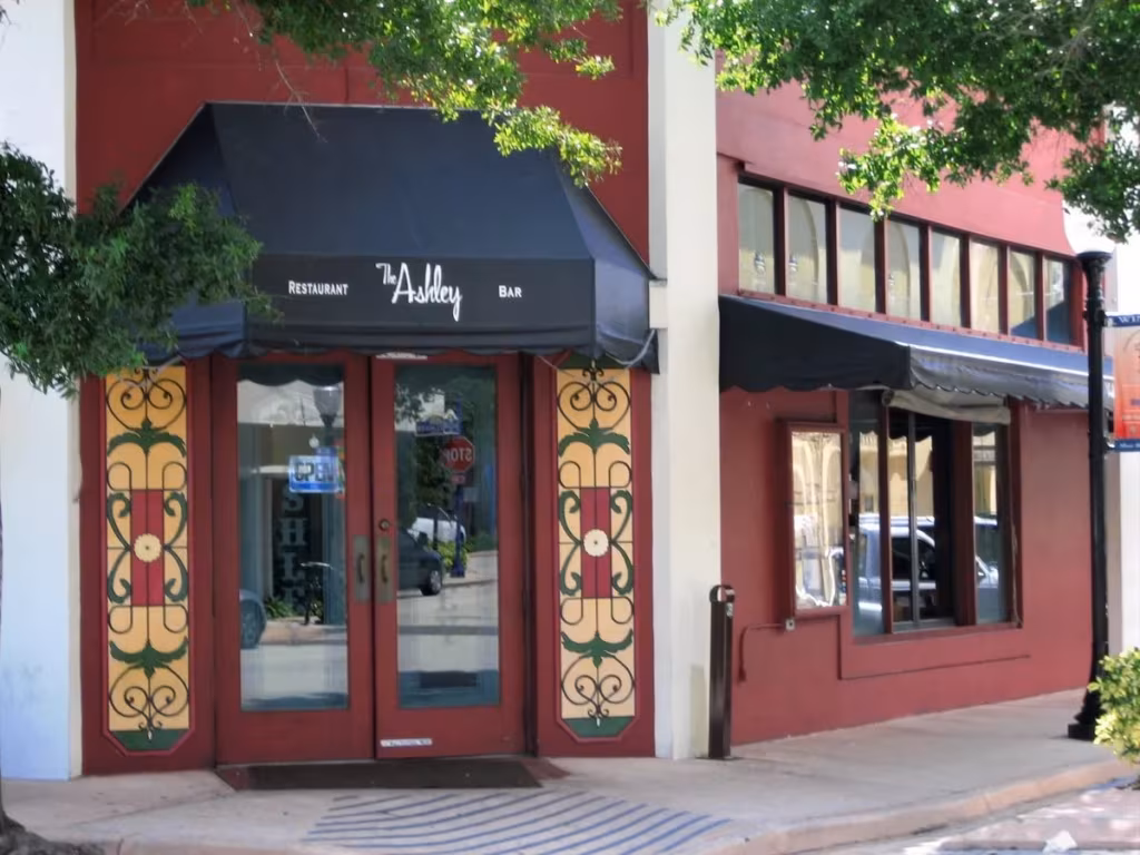 Joe Marmo and Annette Salvatori established the Ashley Restaurant in 1989, a popular eatery for many years, in the former Bank of Stuart building at St. Lucie and Osceola Avenues in Stuart, scene of one of the infamous Ashley Gang heists, May 12, 192